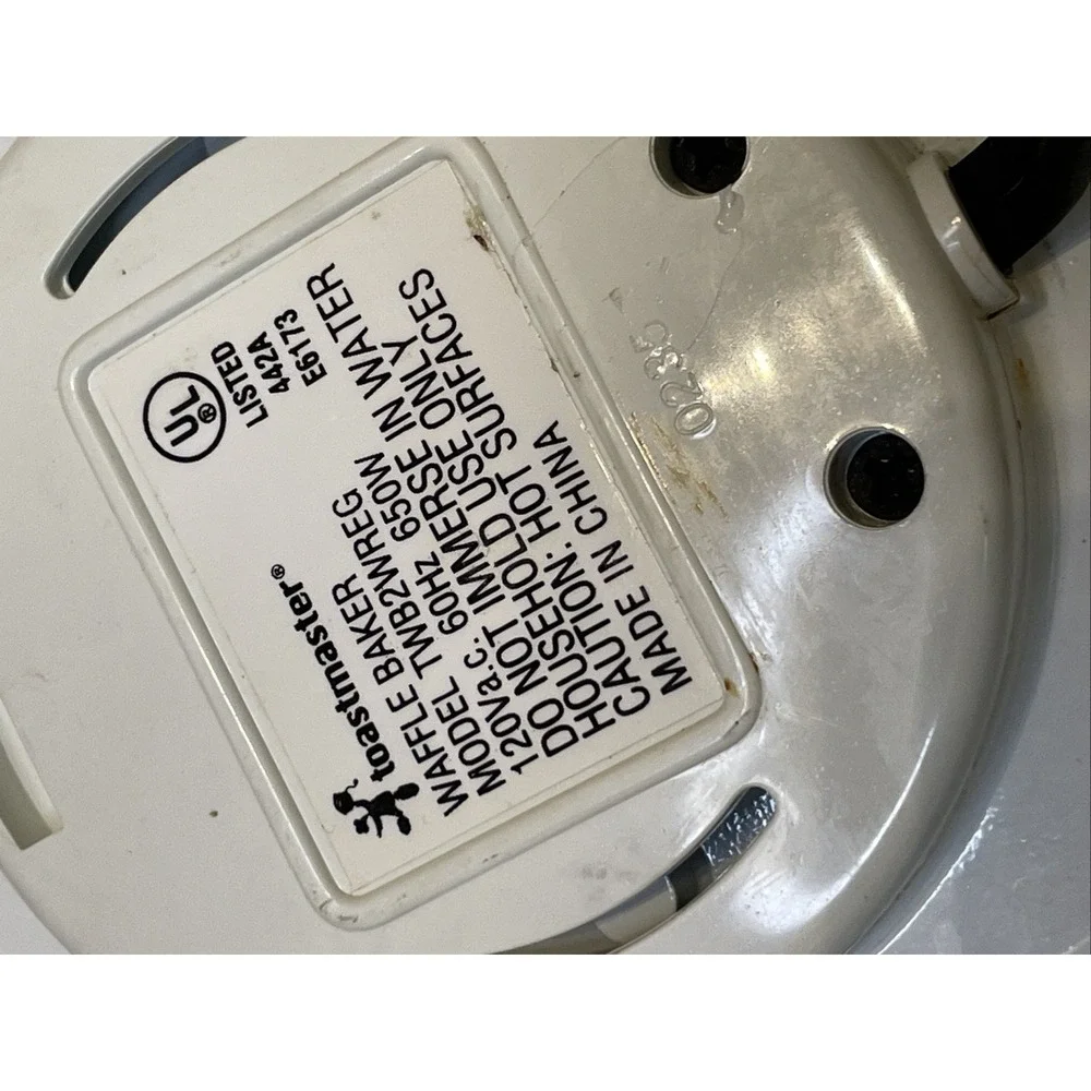 Easy Clean Waffle Maker Iron Baker Toastmaker | Hinged Lid Electronic